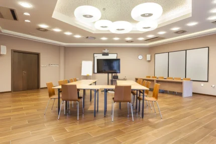 مدارس - Schools